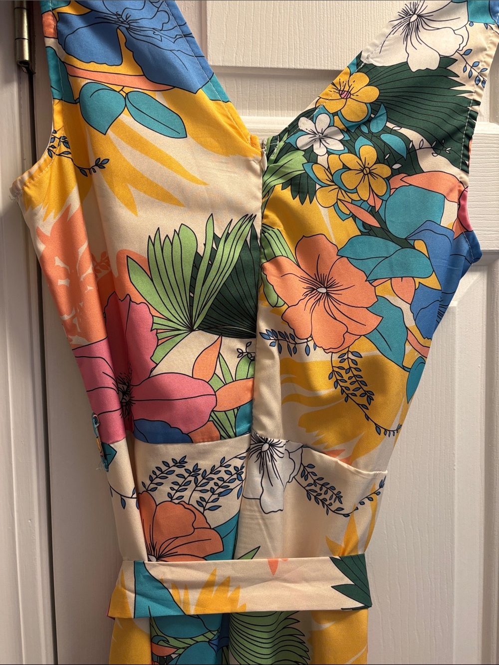 Tropical Floral Sleeveless Jumpsuit - Picture 4 of 4